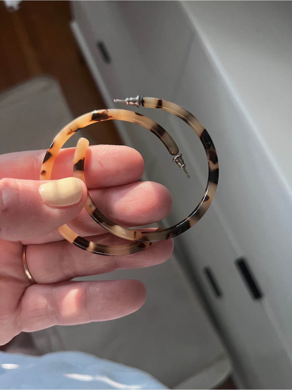 Machete Tortoiseshell Hoop Earrings